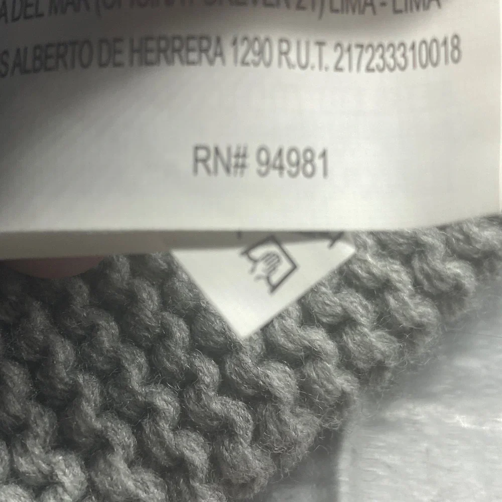Forever 21 Grey Knit Beanie Hat with White Faux Fur Pom‎ Pom Cuffed Winter Cap